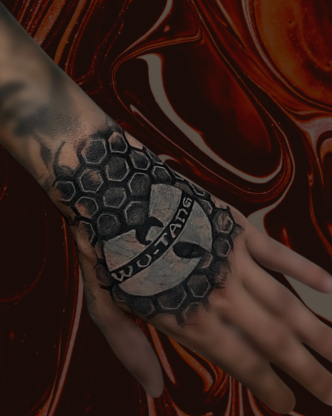 Tatuagem preto e cinza