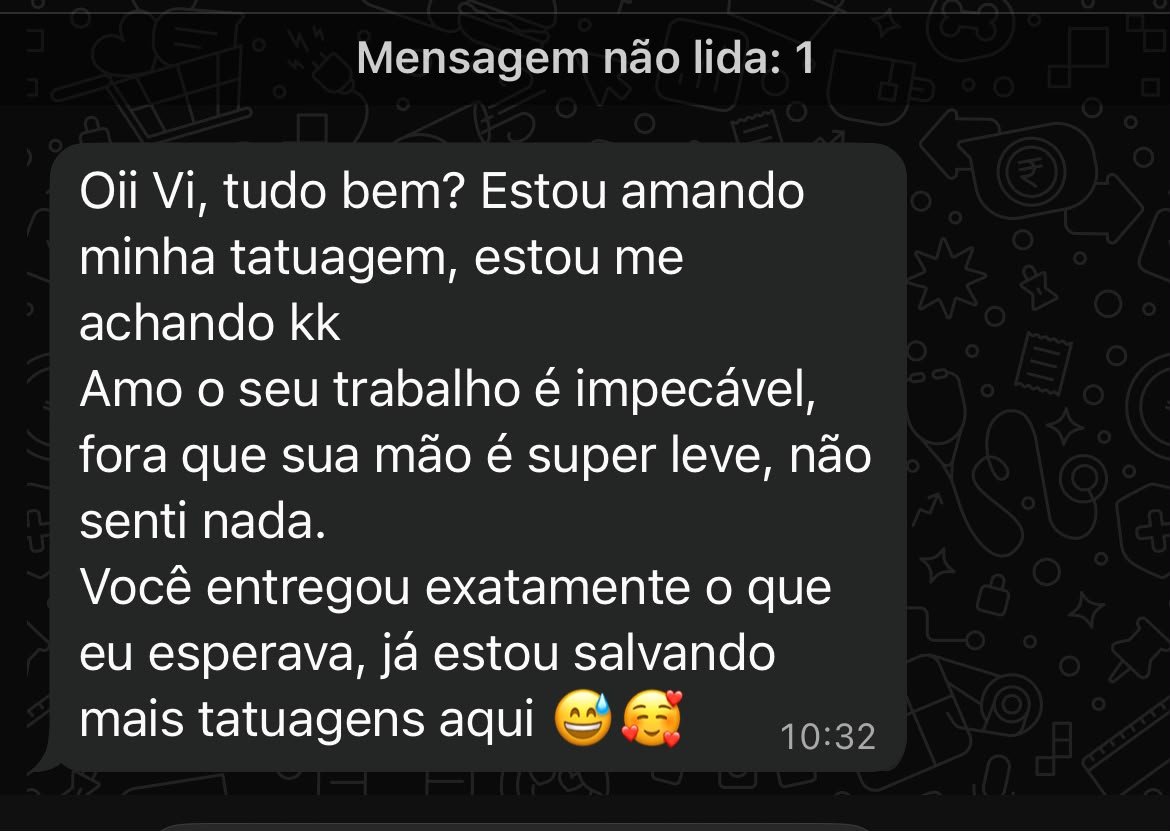 Print de depoimento de cliente sobre tatuagem