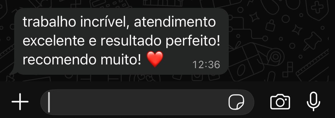 Print de depoimento de cliente sobre tatuagem